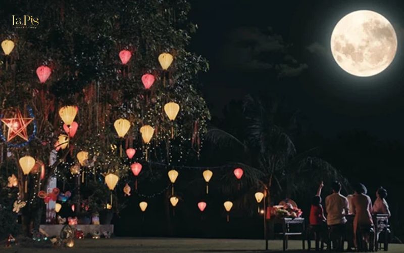 Tết Trung Thu diễn ra vào ngày Rằm tháng 8 (ngày 15/8 Âm lịch) mỗi năm
